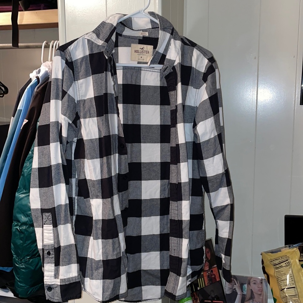 Men’s Hollister black and white flannel